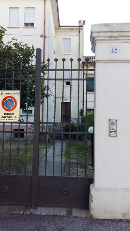 Residenza Carducci Padova Bed and Breakfast Eksteriør billede