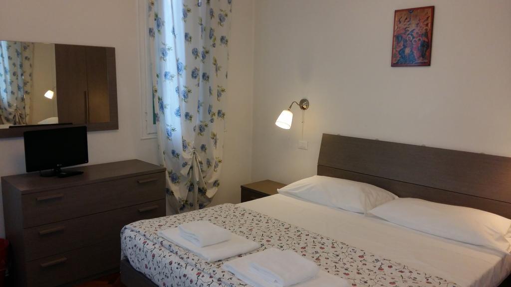Residenza Carducci Padova Bed and Breakfast Eksteriør billede