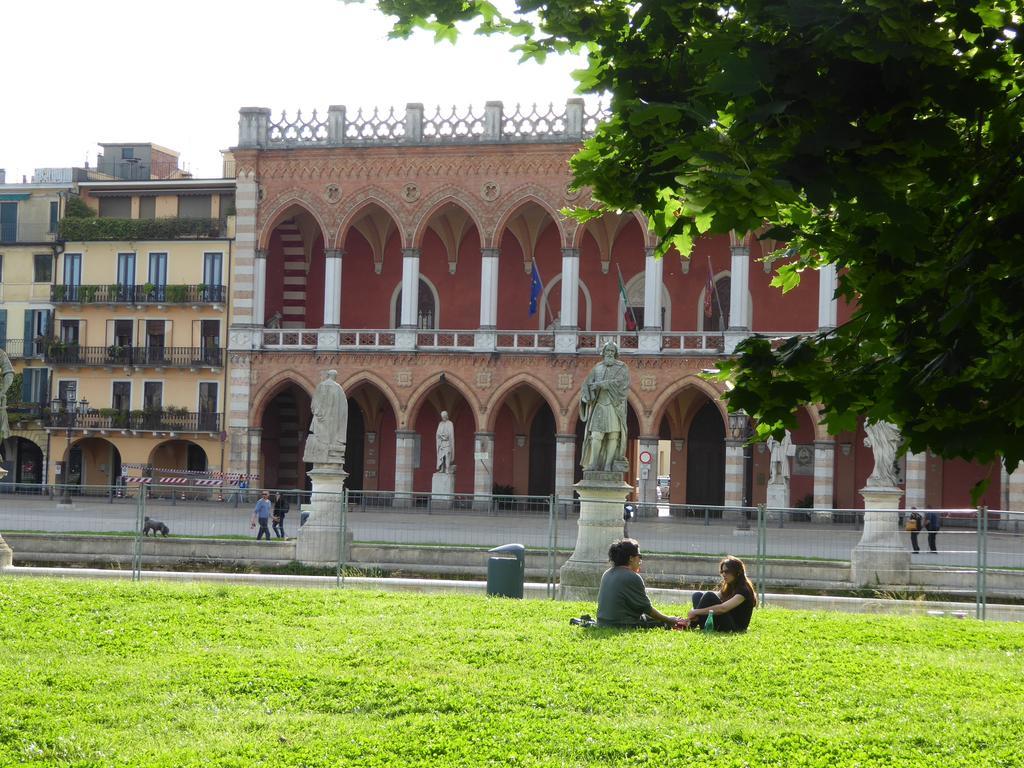 Residenza Carducci Padova Bed and Breakfast Eksteriør billede